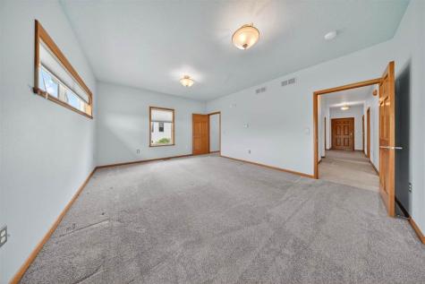 1264 Ivan Lane West Liberty IA 52776