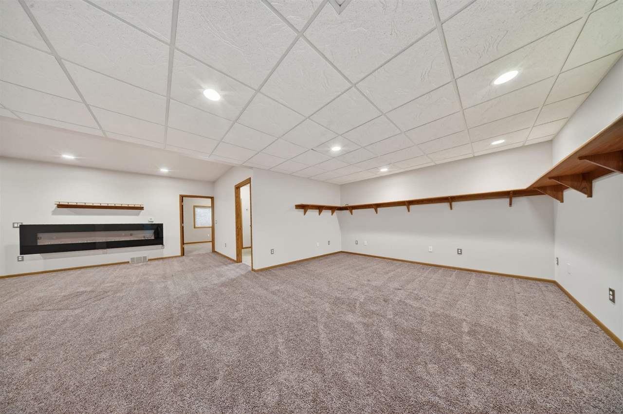 1264 Ivan Lane West Liberty IA 52776