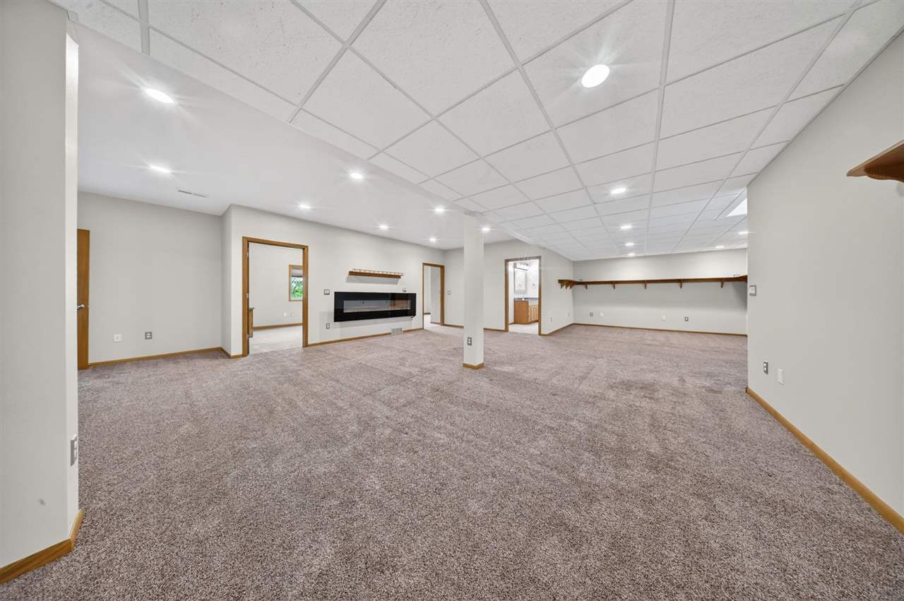 1264 Ivan Lane West Liberty IA 52776