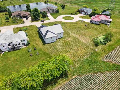 1264 Ivan Lane West Liberty IA 52776