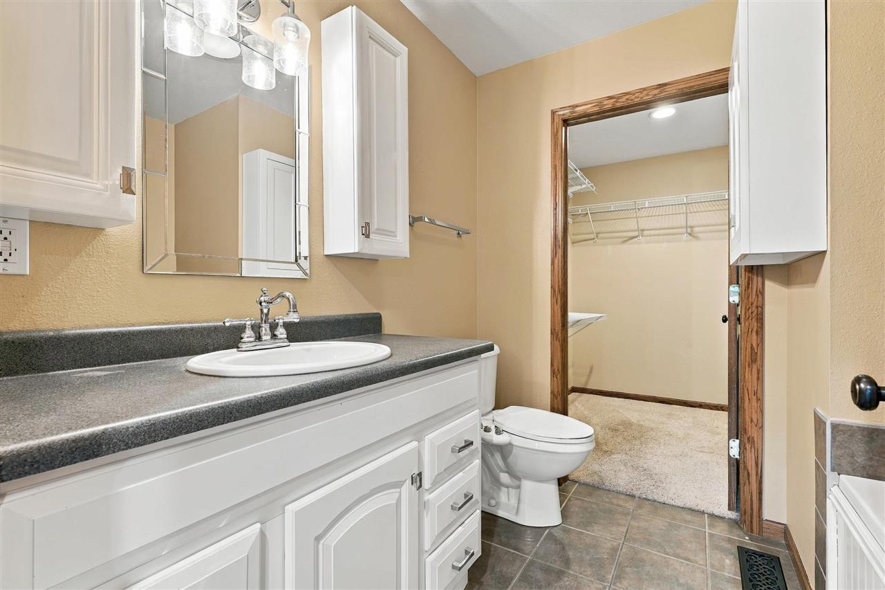 715 14th Street Kalona IA 52247