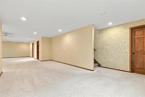 715 14th Street Kalona IA 52247