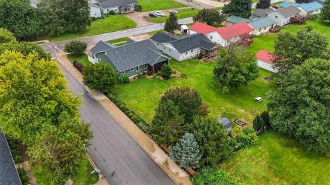 715 14th Street Kalona IA 52247