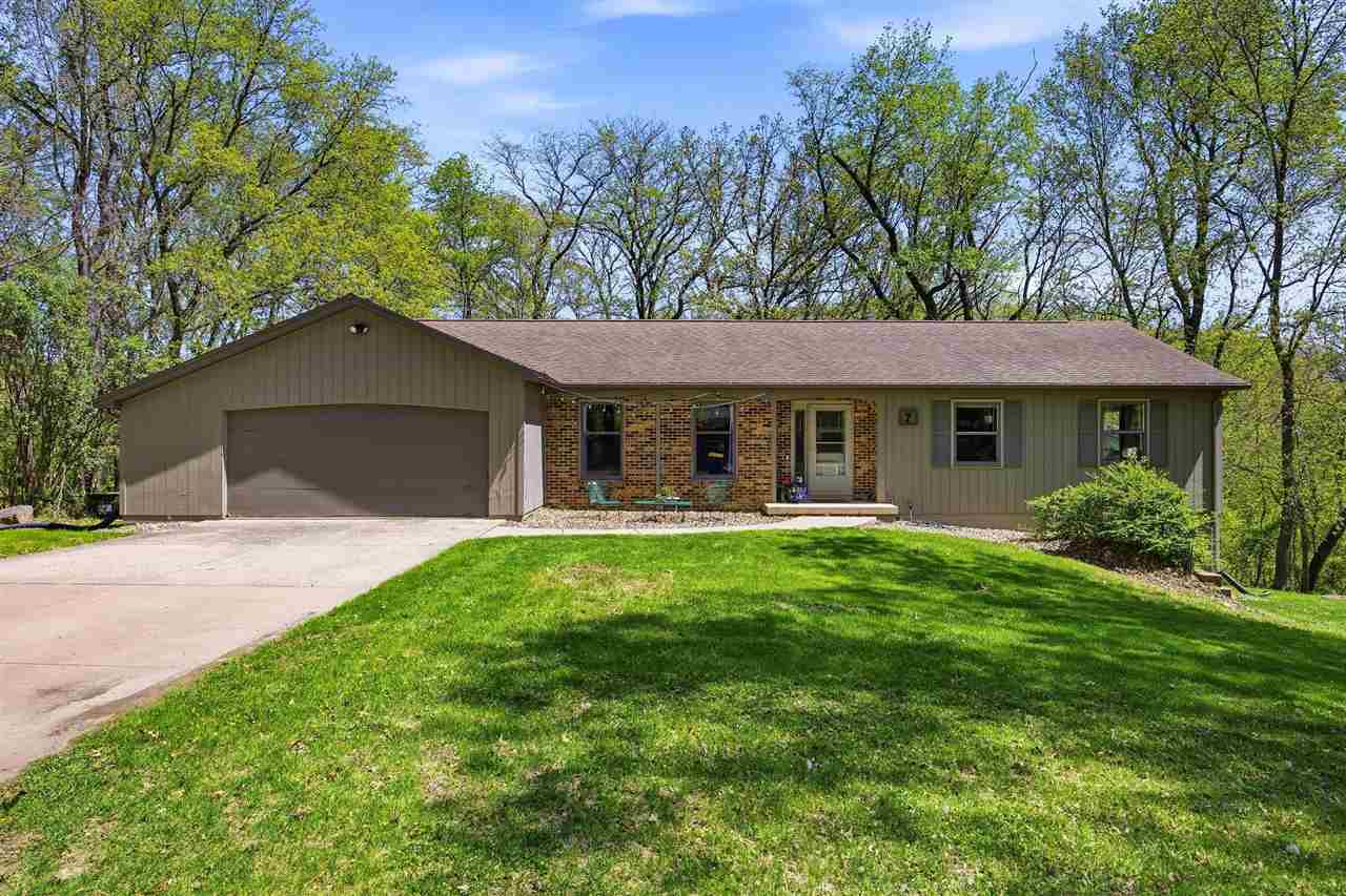 7 West View Acres NE Iowa City IA 52240