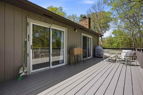 7 West View Acres NE Iowa City IA 52240
