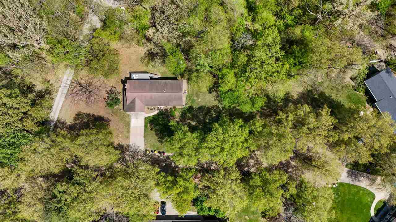 7 West View Acres NE Iowa City IA 52240