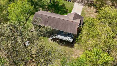 7 West View Acres NE Iowa City IA 52240