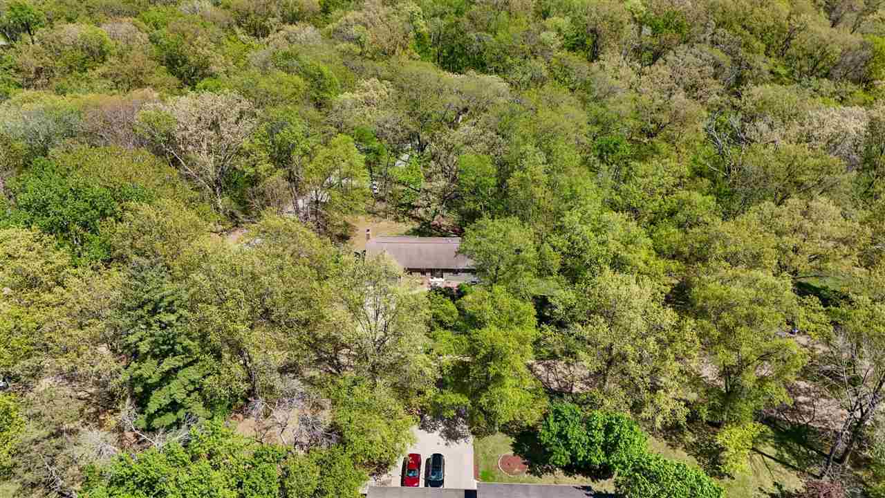 7 West View Acres NE Iowa City IA 52240
