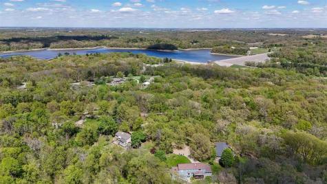 7 West View Acres NE Iowa City IA 52240