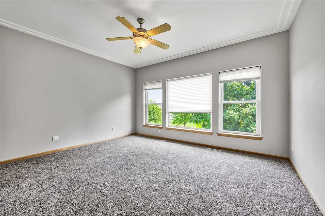 426 Prairie View Drive Fairfax IA 52228