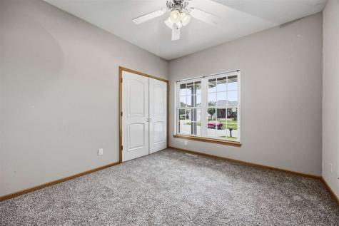 426 Prairie View Drive Fairfax IA 52228