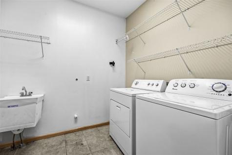 426 Prairie View Drive Fairfax IA 52228