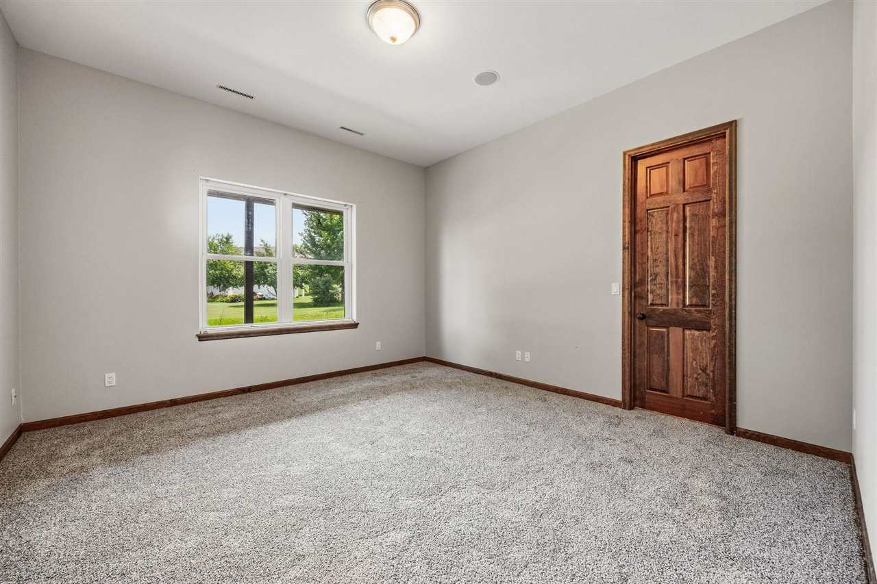 426 Prairie View Drive Fairfax IA 52228