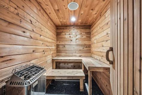 426 Prairie View Drive Fairfax IA 52228