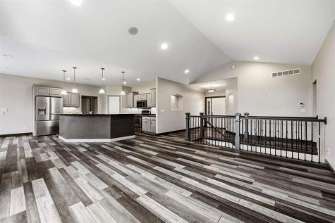 426 Prairie View Drive Fairfax IA 52228