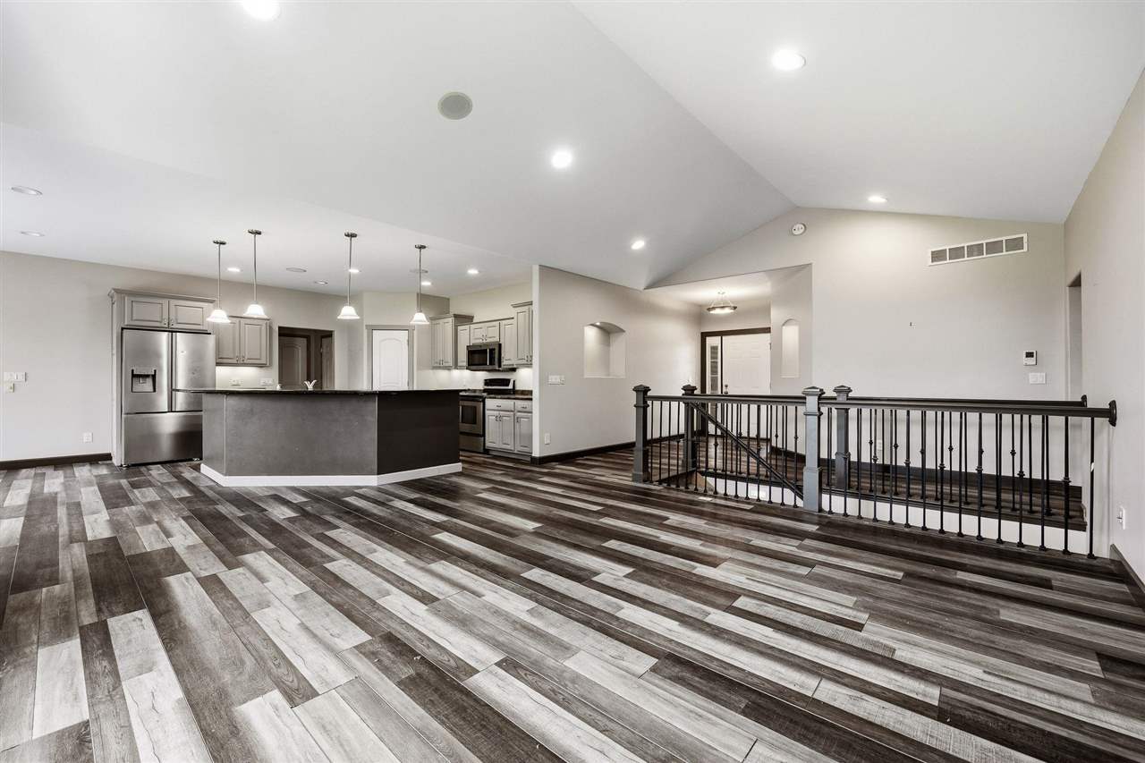 426 Prairie View Drive Fairfax IA 52228