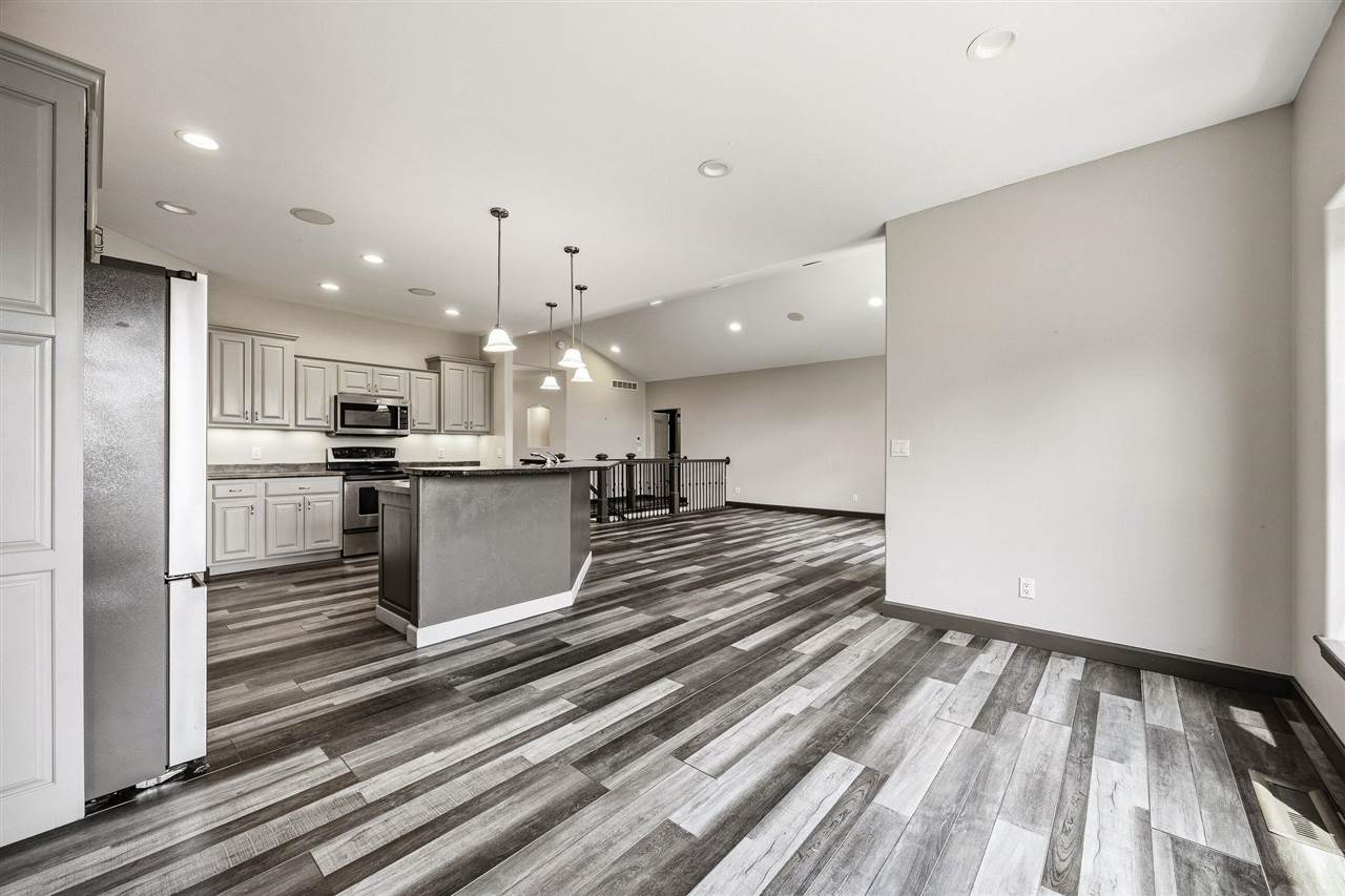 426 Prairie View Drive Fairfax IA 52228