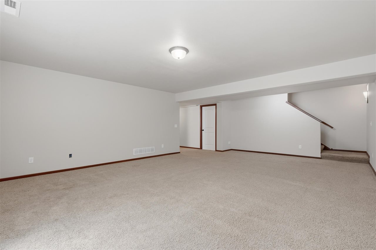 605 Penn Ridge Drive North Liberty IA 52317