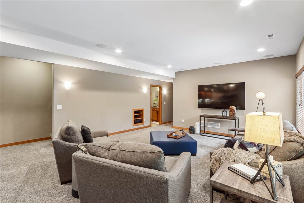 1685 Redbud Circle North Liberty IA 52317