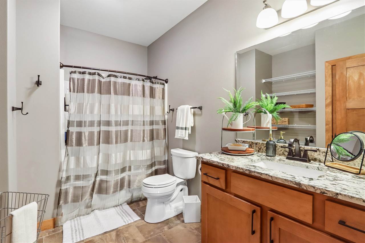 1685 Redbud Circle North Liberty IA 52317