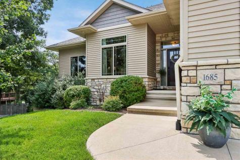 1685 Redbud Circle North Liberty IA 52317