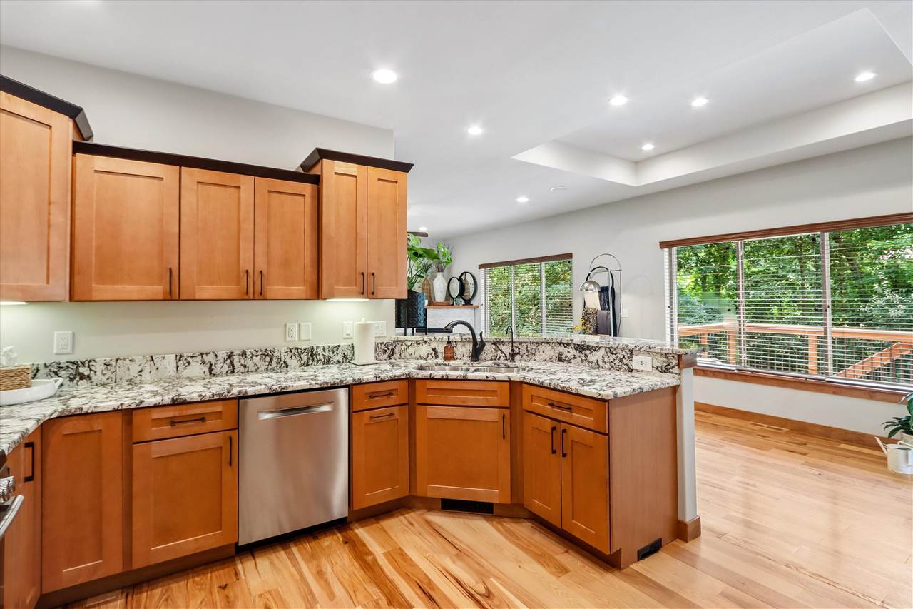 1685 Redbud Circle North Liberty IA 52317