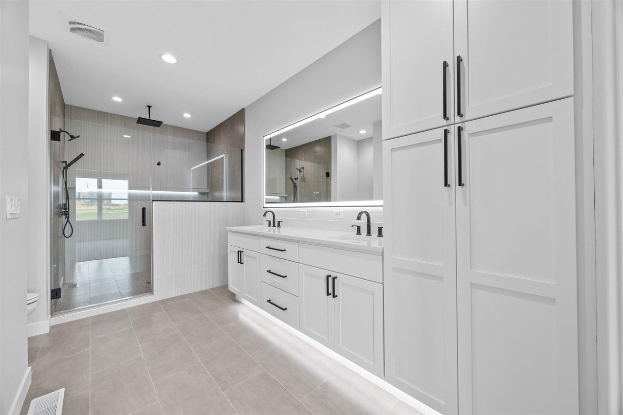 652 Rock Ridge Road Tiffin IA 52340