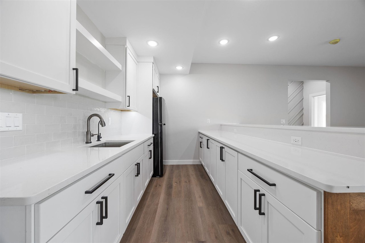 652 Rock Ridge Road Tiffin IA 52340