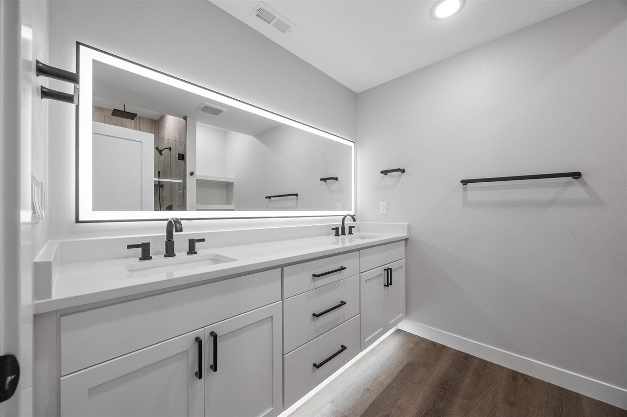 652 Rock Ridge Road Tiffin IA 52340