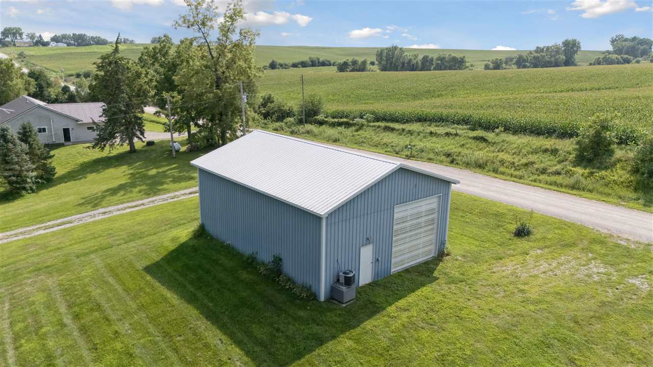 1822 Y Avenue Homestead IA 52236
