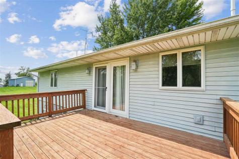 1822 Y Avenue Homestead IA 52236