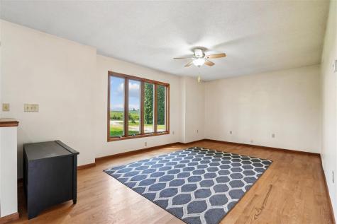 1822 Y Avenue Homestead IA 52236