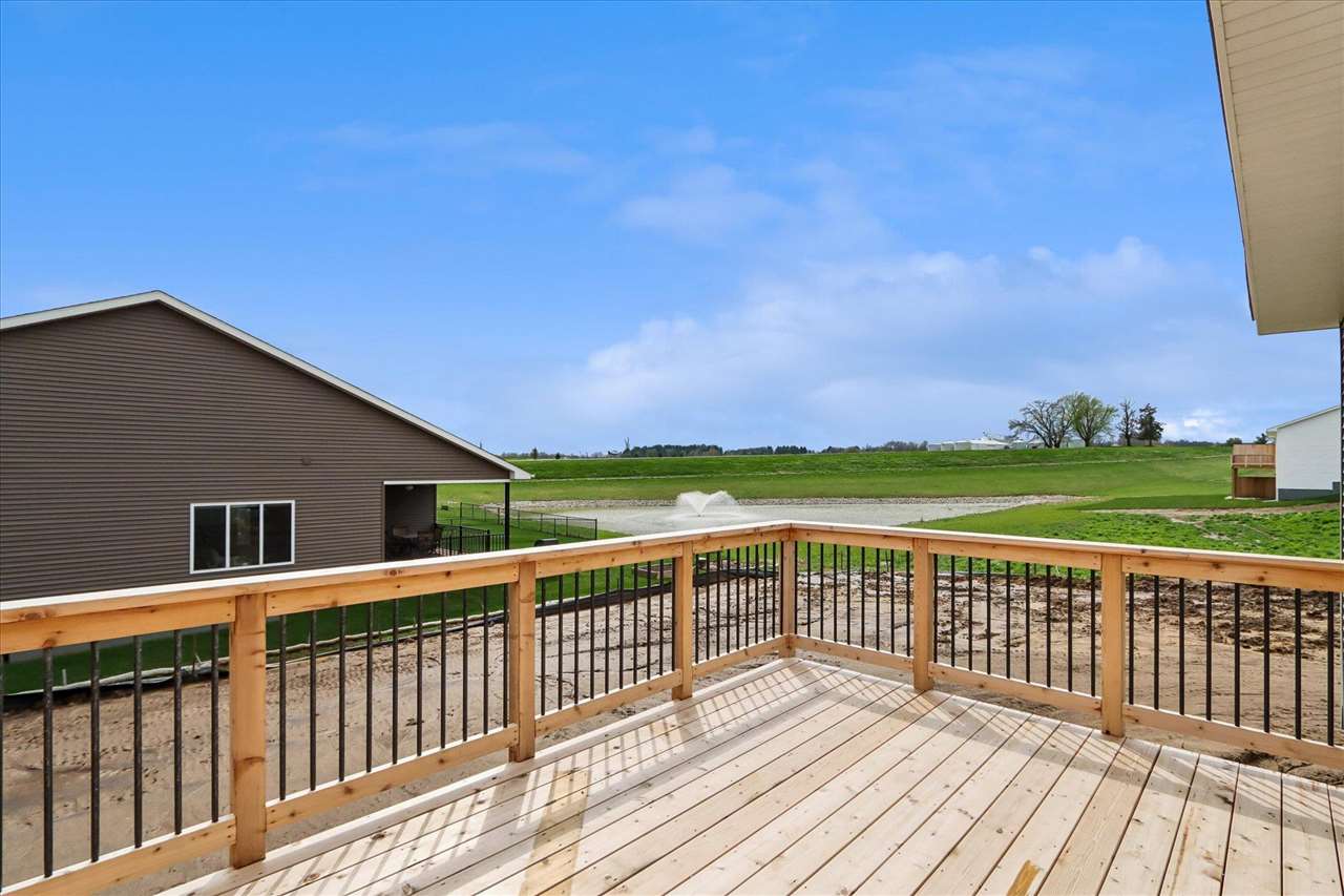 1003 Highland Trail Solon IA 52333