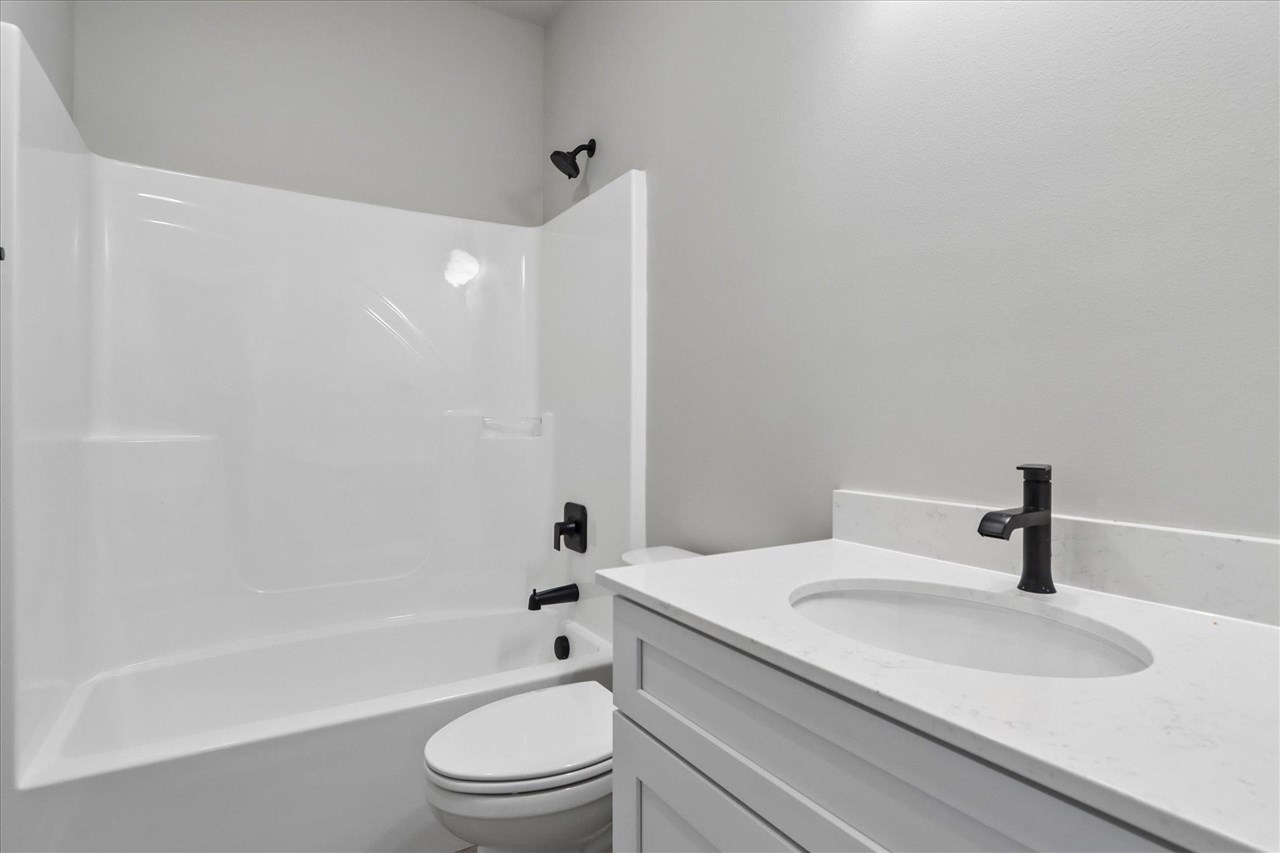 1003 Highland Trail Solon IA 52333