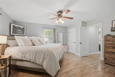 2484 Robbins Court Washington IA 52353
