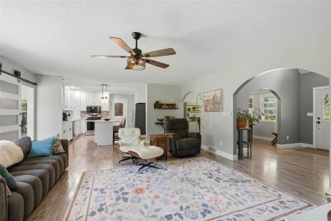 2484 Robbins Court Washington IA 52353