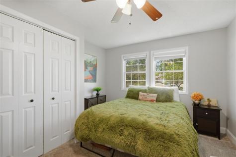 2484 Robbins Court Washington IA 52353