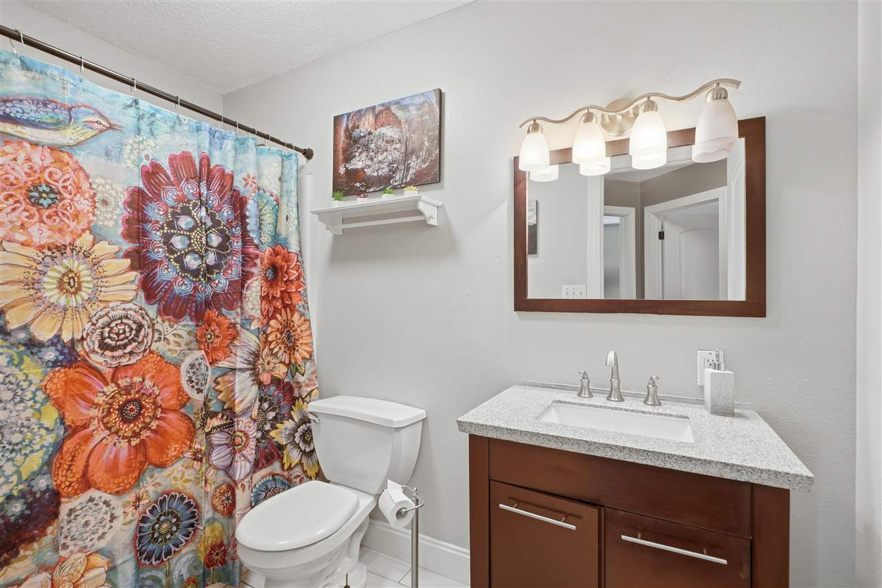 2484 Robbins Court Washington IA 52353