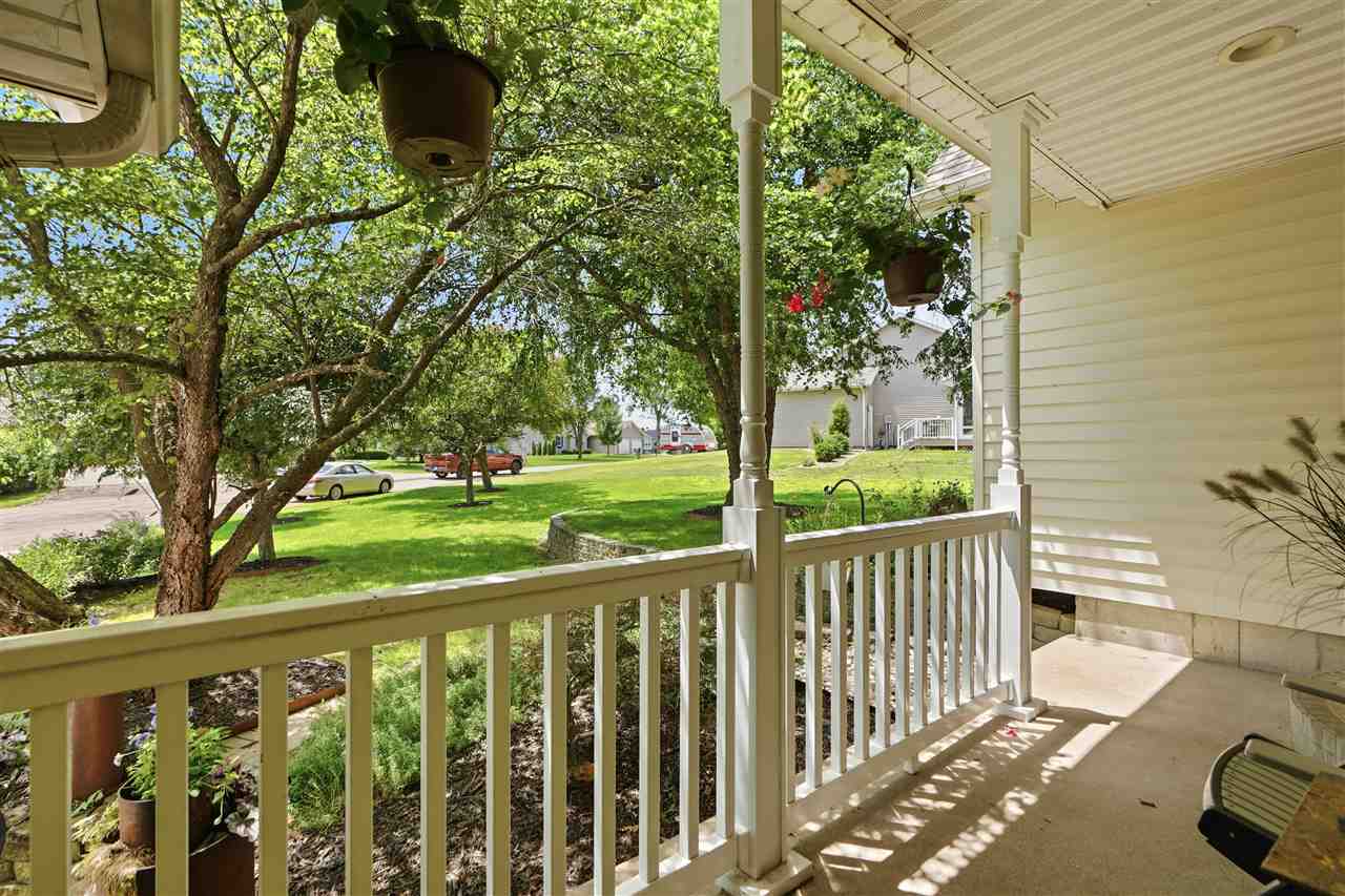 2484 Robbins Court Washington IA 52353