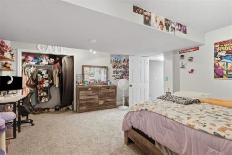 2484 Robbins Court Washington IA 52353