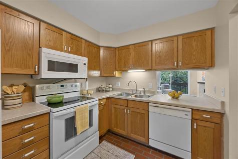 1152 Cambria Court Iowa City IA 52246