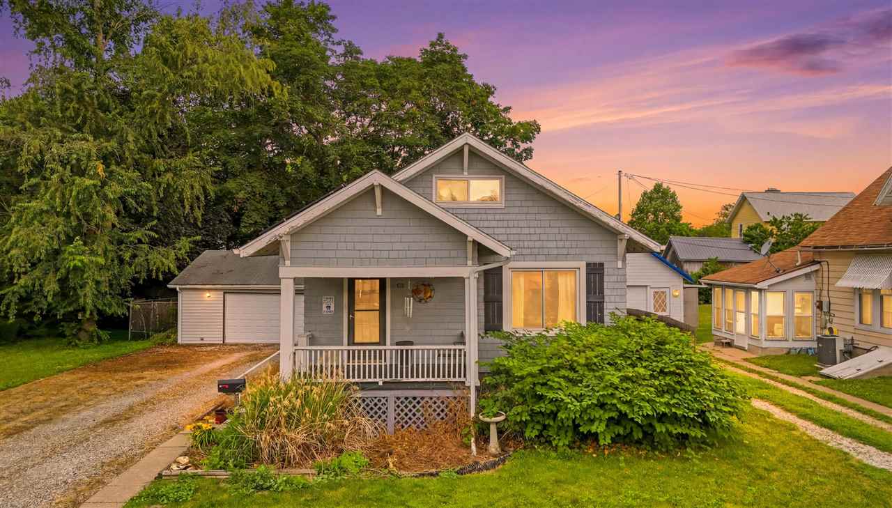 413 S 3rd Avenue Washington IA 52353