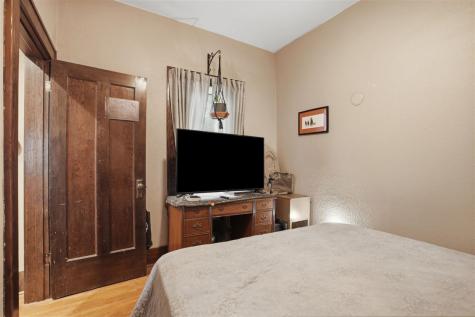 413 S 3rd Avenue Washington IA 52353