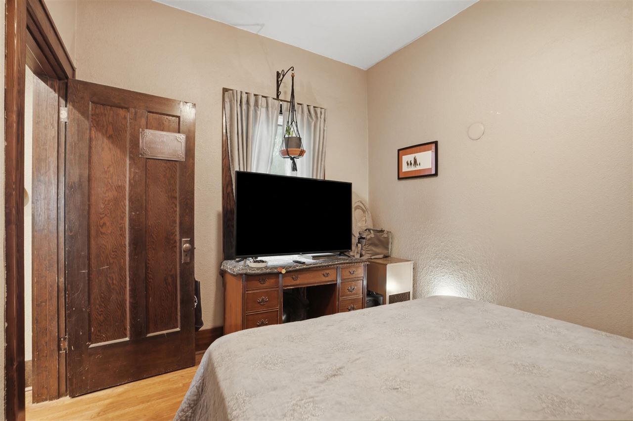 413 S 3rd Avenue Washington IA 52353