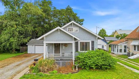 413 S 3rd Avenue Washington IA 52353