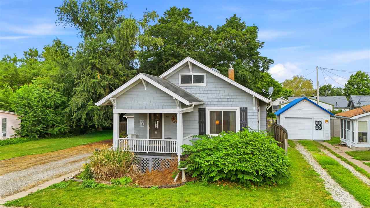 413 S 3rd Avenue Washington IA 52353