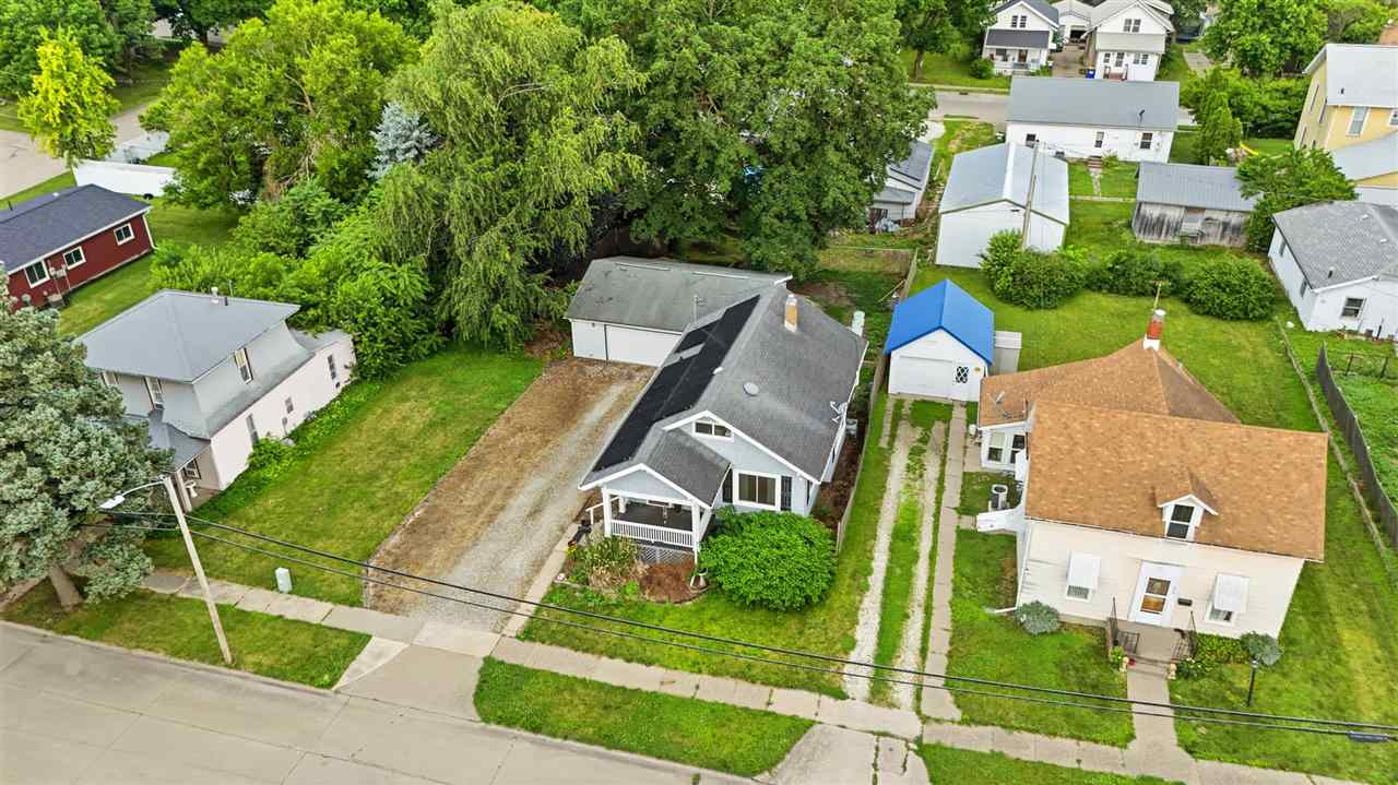 413 S 3rd Avenue Washington IA 52353