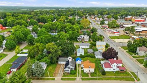 413 S 3rd Avenue Washington IA 52353
