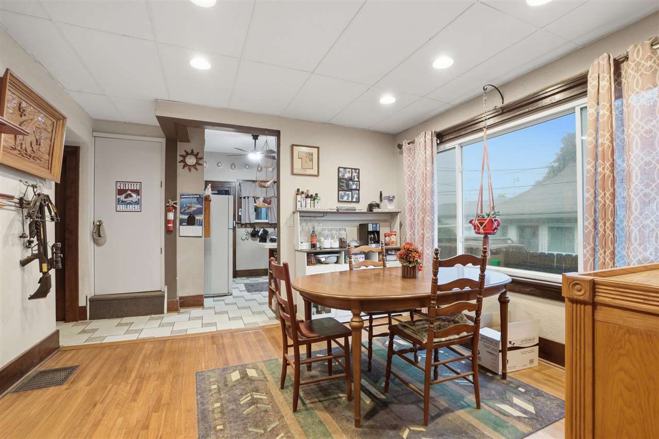 413 S 3rd Avenue Washington IA 52353