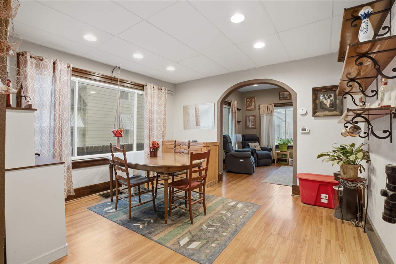 413 S 3rd Avenue Washington IA 52353